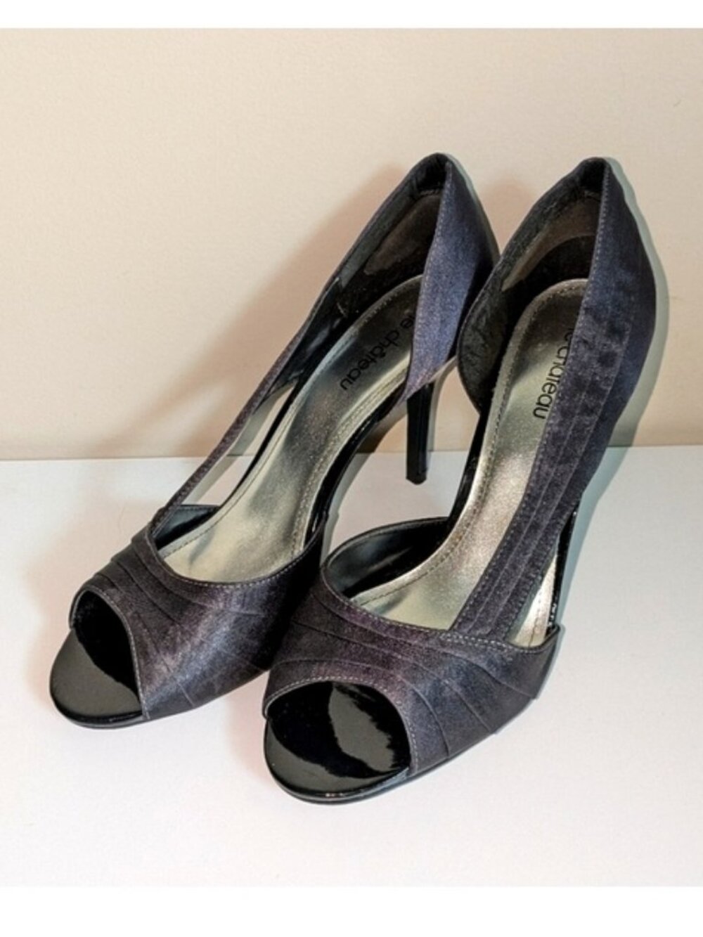 Le Chateau Elegant Black Peep Toe Heels Size 10